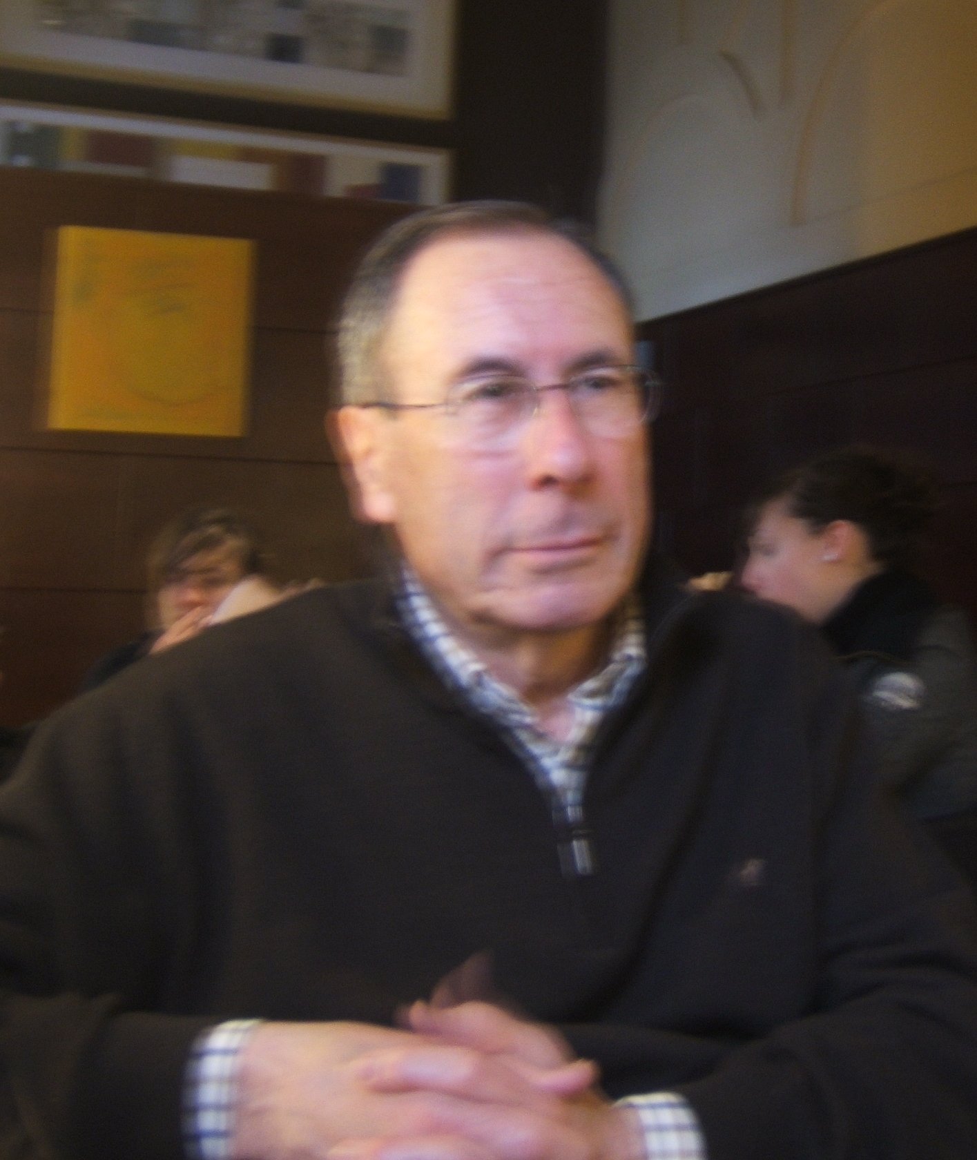 Julen Lizundia