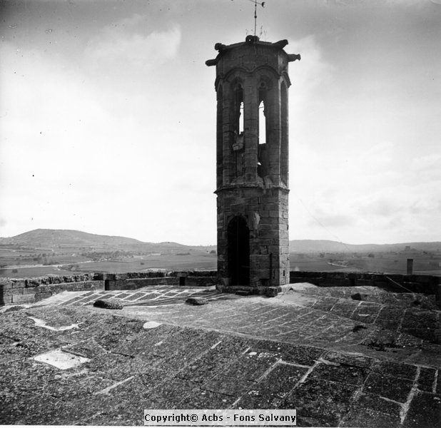 701-02.jpg