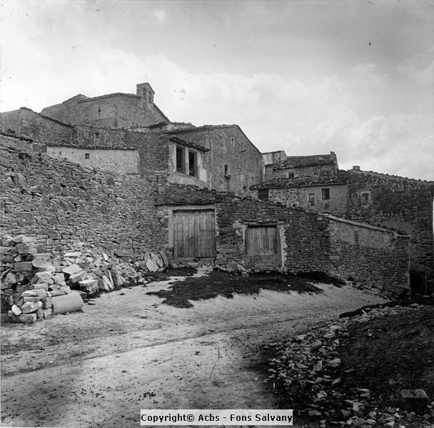 701-04.jpg