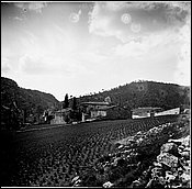 703-03.jpg