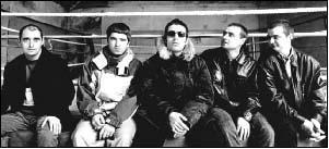 oasis.jpg (12464 bytes)