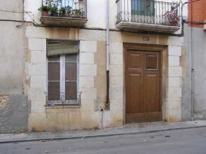 Ulldecona façanes portals i balcons carrer migdia