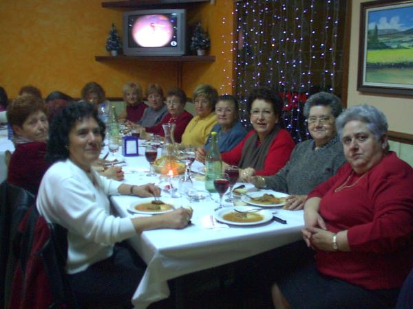 Taula, unes quantes dones