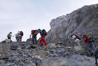 Salvant les roques i el desnivell
