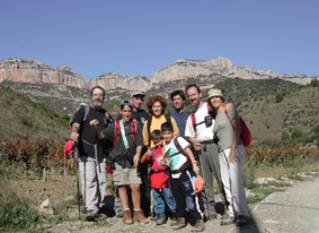 Grup al costat de la Cartoixa