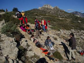 esmorzar amb el Castell de l'Airosa al fons