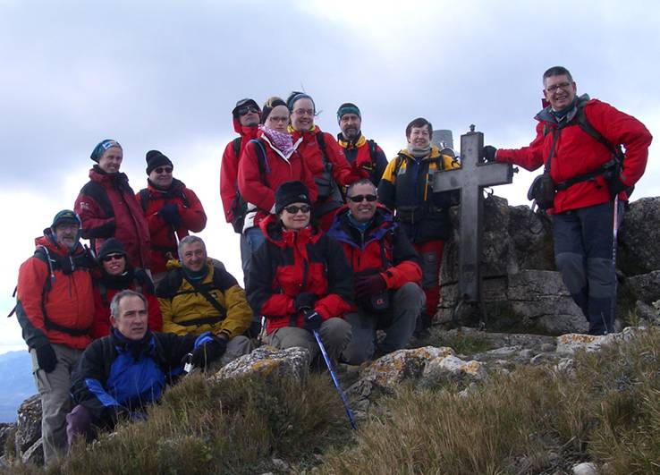 al cim de la Creu de Santos