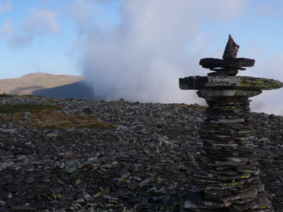 des del cim de pic Lobera es veu al fons el pic San Miguel