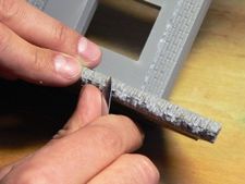 Retirar los excesos de pegamento