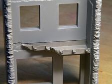 Pegar en su lugar el soporte del suelo