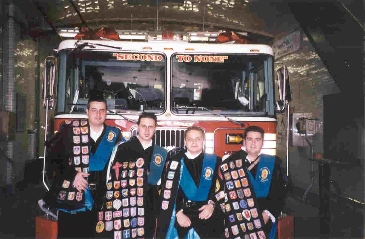 bomberos.jpg (54696 bytes)