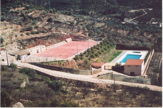 Pista y Piscina Municipals